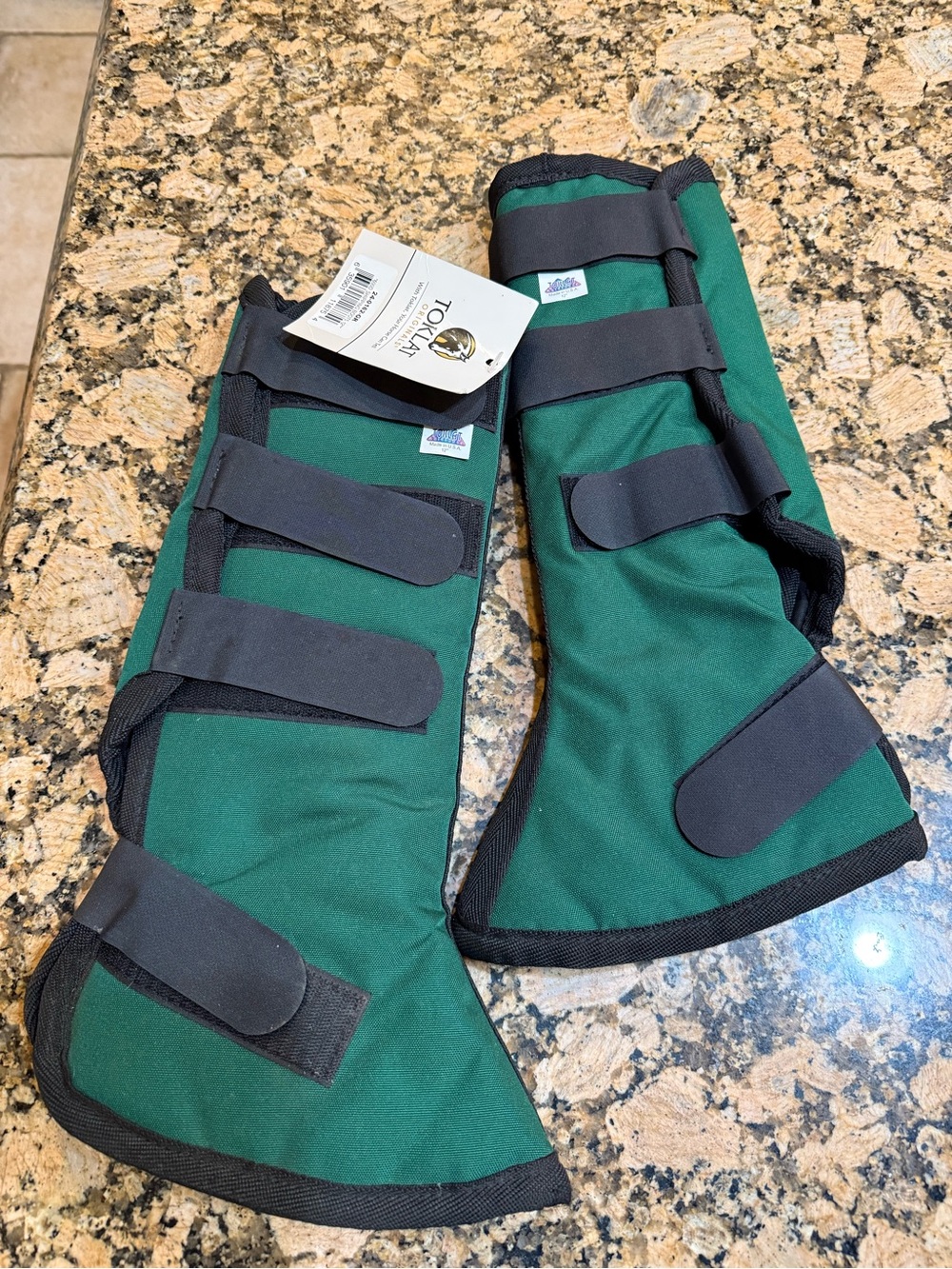 TOKLAT equestrian item : pair NEW Green Protective Horse Boots Black Straps 12 β